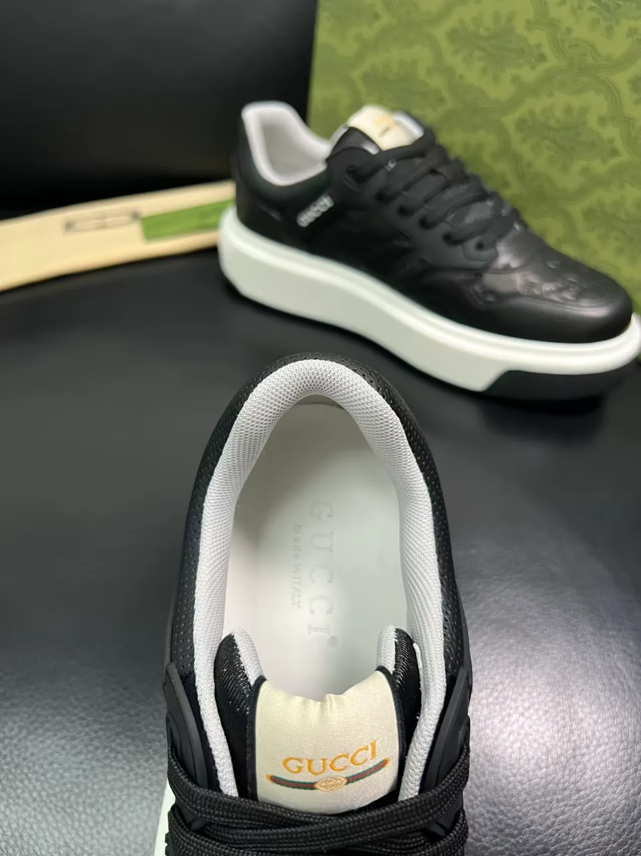 P460 new men's shoes GUCCI [Lightning] latest shoes are shipped. Original quality, fashionable, made of special materials, lining and mesh, brand new packaging. The foot feels super comfortable and the workmanship is impeccable Code number: 38-45 No. 058